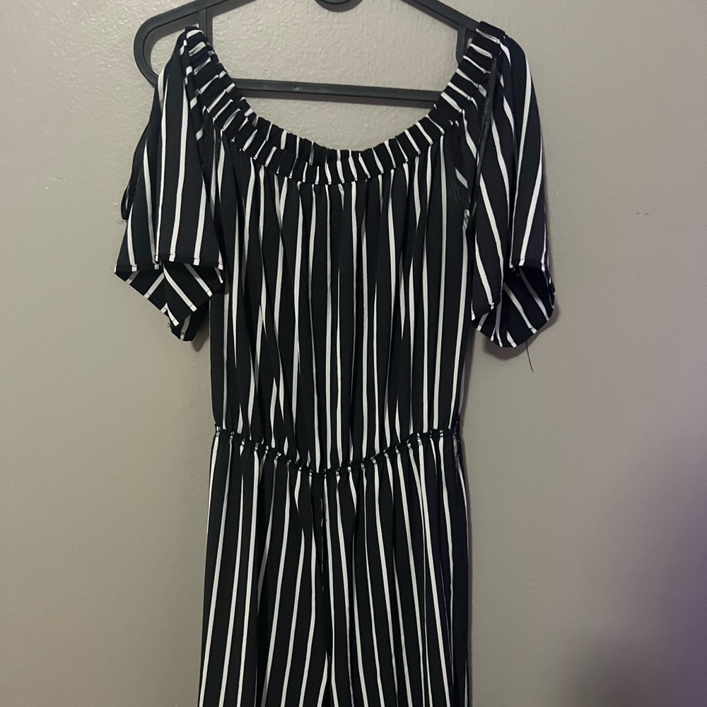 Off the shoulder jumper